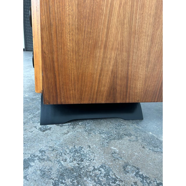 Gilbert Rohde for Herman Miller Dresser, Model 4010 - Rare For Sale In Chicago - Image 6 of 10