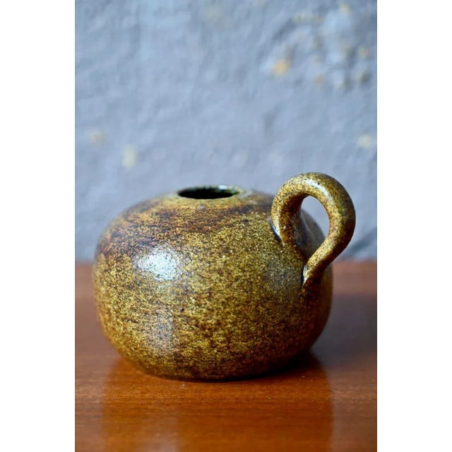 Brutalist Ball Vase with Handle from Accolay, 1960s For Sale - Image 4 of 7