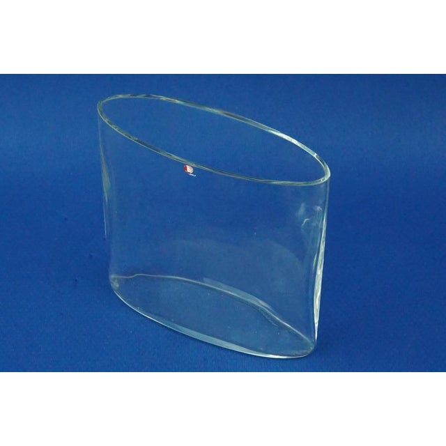 20th Century Scandinavian Modern Vase with an Ellipsoidal Section in Transparent Glass by Tapio Wirkkala, Finland, 1960s For Sale - Image 17 of 18