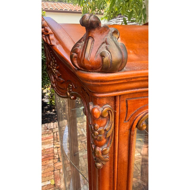 Vintage Milano Furniture Co. Louis XV Style Carved Curio Cabinet For Sale - Image 14 of 16