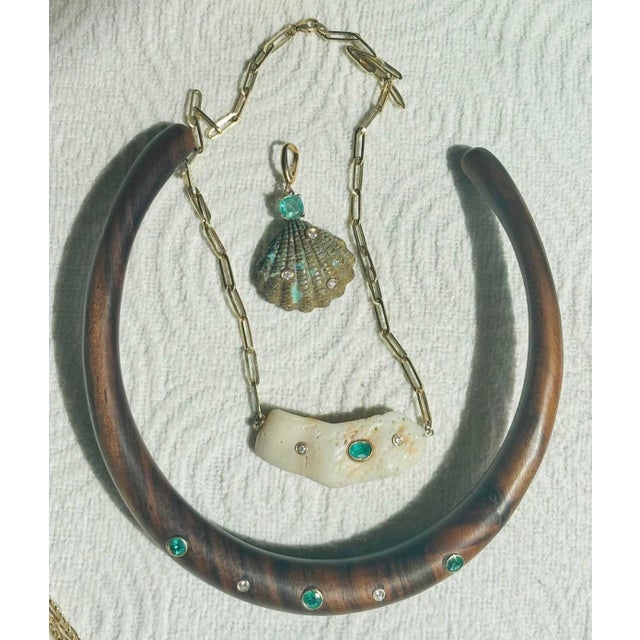 Wood Collar Necklace With Emeralds, Diamonds & 14k Gold For Sale - Image 11 of 12