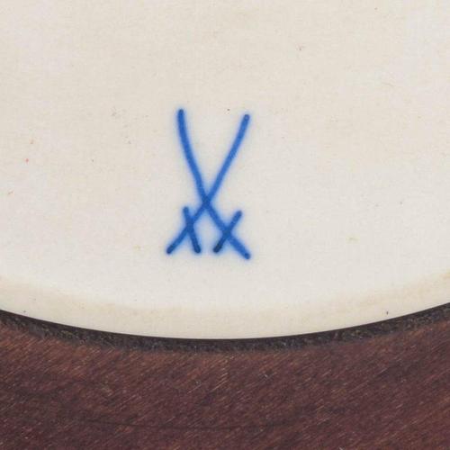 Circular Relief Plaque in Biscuit with Female Profile Portrait from Meissen, 1970s For Sale - Image 4 of 5