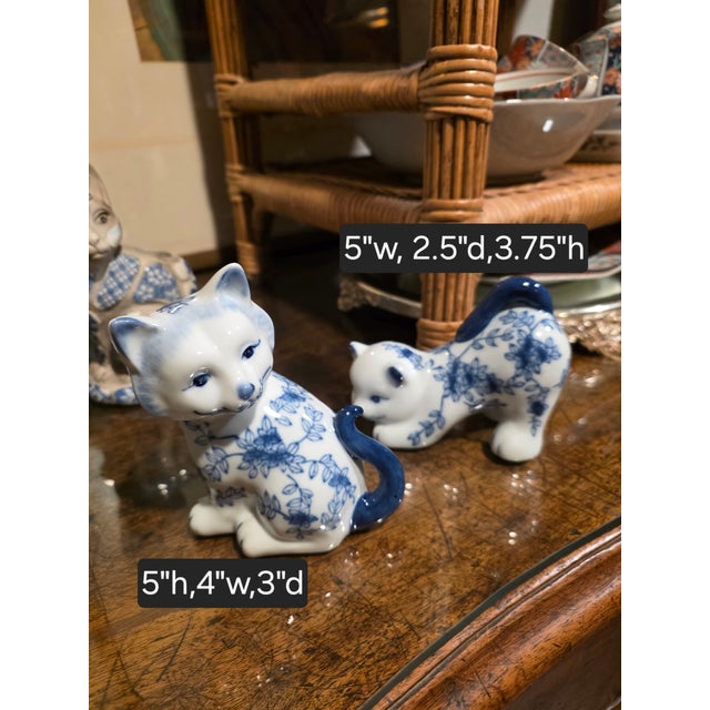 1990s Blue and White Asian Porcelain Collection Seven Pieces For Sale - Image 5 of 8