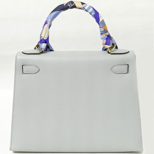 Metal Hermès Kelly 28 Sellier Bleu Glacier Epsom Gold Hardware 2025 For Sale - Image 7 of 9