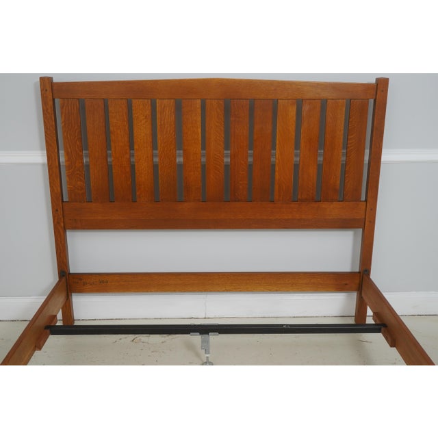 Arts & Crafts Stickley Queen Size Mission Oak Arts & Crafts Bed For Sale - Image 3 of 16