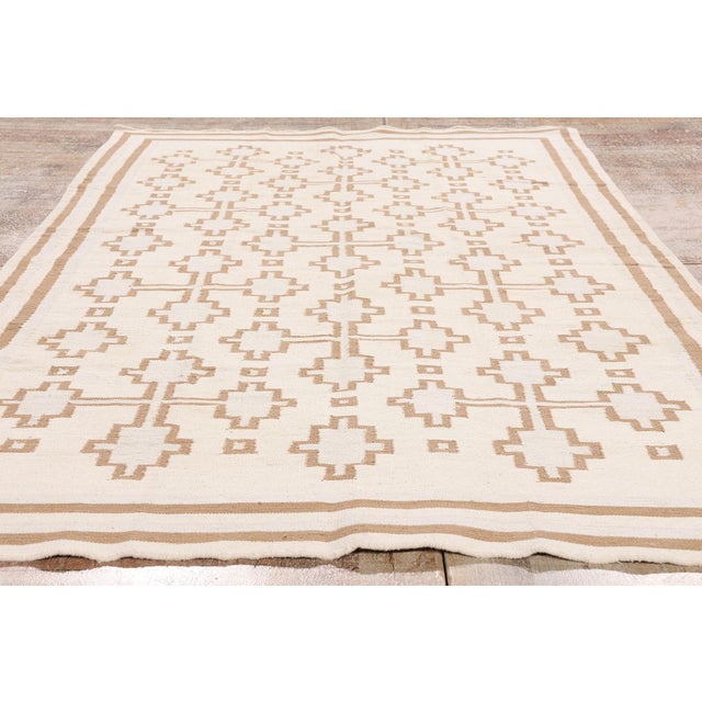 Vintage Indian Dhurrie Rug, 04'09 X 08'00 For Sale - Image 9 of 10