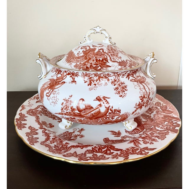 Royal Crown Derby Porcelain Vintage Royal Crown Derby English Bone China Red Aves Soup Tureen & Under Plate For Sale - Image 4 of 10