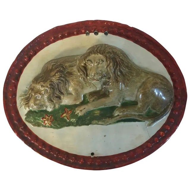 Antique Early 19th Century English Staffordshire George III Pearlware Prattware Oval Wall Plaque of Two Recumbent Lions Circa 1800 For Sale - Image 9 of 9