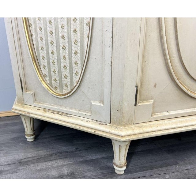 Vintage Display Cabinet in Wood For Sale - Image 18 of 18