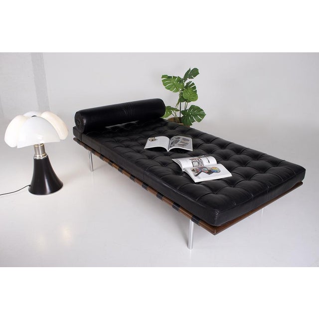 Vintage Barcelona Daybed in Black Leather by Mies Van Der Rohe for Knoll, 2000s For Sale - Image 11 of 16