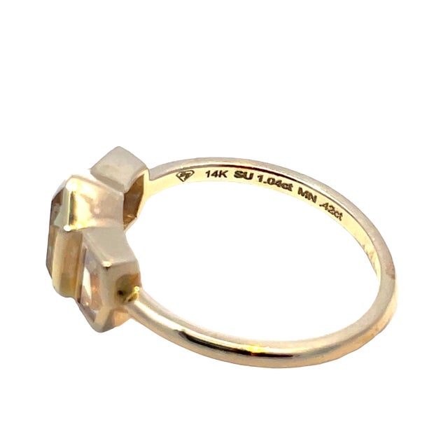 14k Yellow Gold Ring With Oregon Sunstone Center & Moonstones, Size 6.75 For Sale - Image 4 of 4