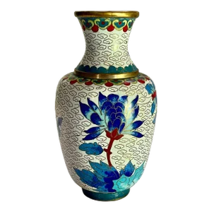 Early 20th Century Chrysanthemum Cloisonné Vase