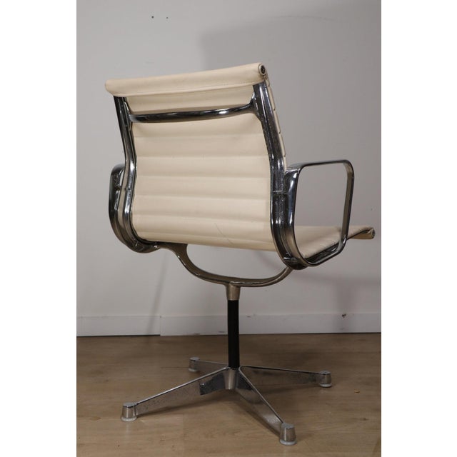 EA 108 Leather Armchair by Charles and Ray Eames for Herman Miller, 1960 For Sale - Image 12 of 18
