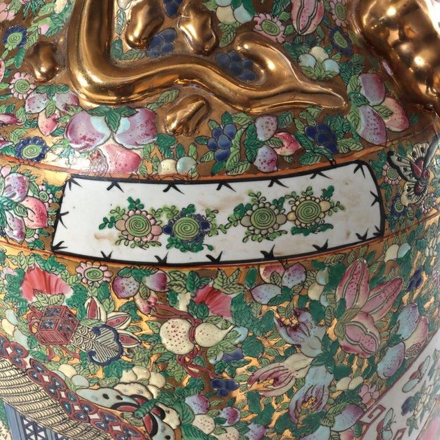 Early 20th Century Monumental Vintage Chinese Rose Medallion Vase With Carved Hardwood Base 20thC For Sale - Image 5 of 11