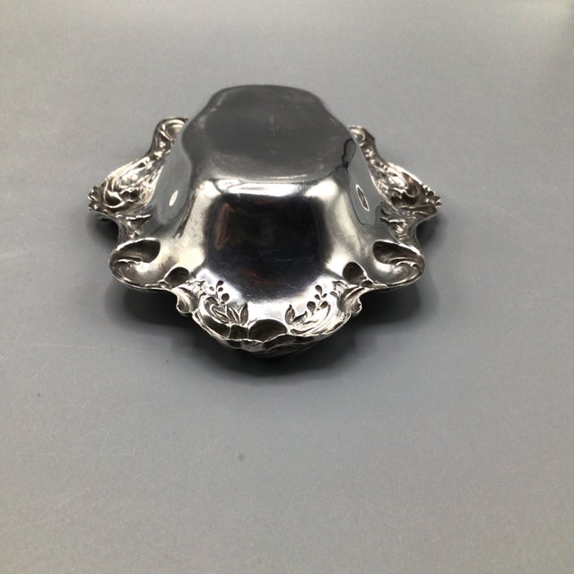 Wonderful little sterling silver pin tray by International Silver Company of Meridian, CT. Made around the turn of the...