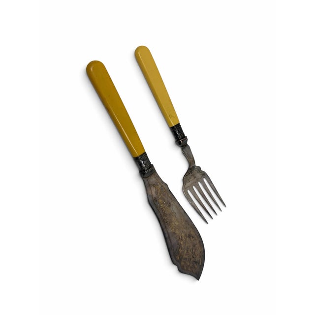 Antique Victorian Harrison Fisher Sheffield Engraved Silver-Plate Fish Serving Set For Sale In West Palm - Image 6 of 9