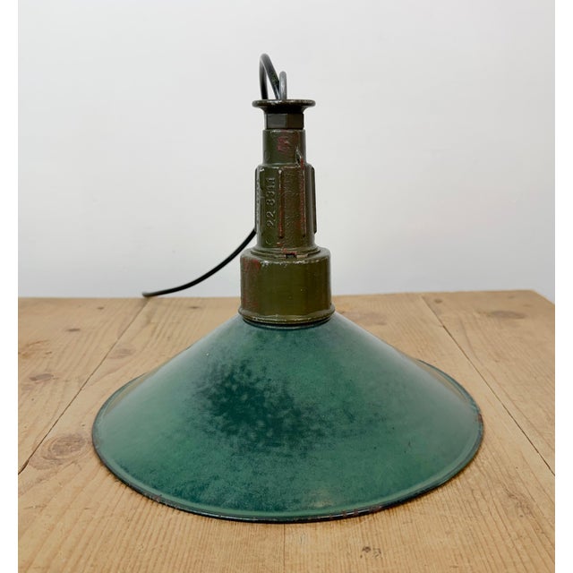 Industrial Green Enamel Military Pendant Lamp with Cast Aluminium Top, 1960s For Sale - Image 14 of 18