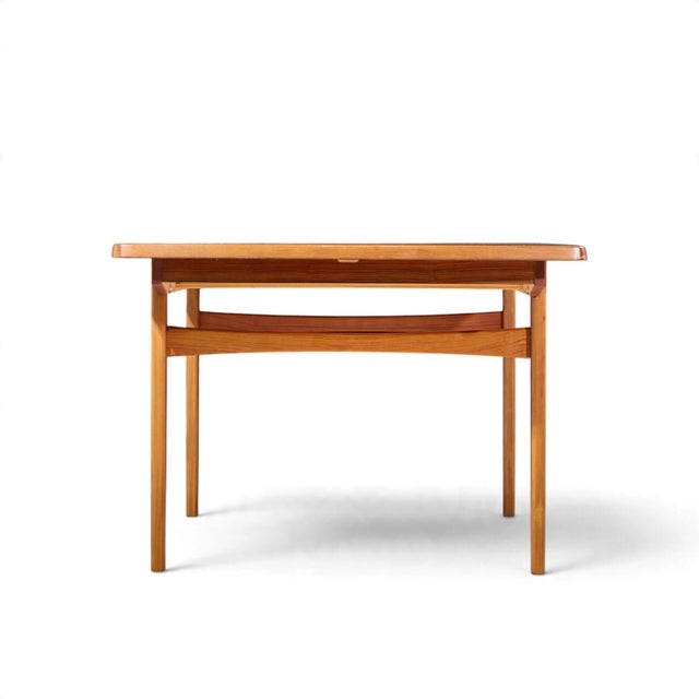 Mid 20th Century Kurt Østervig Style Mid Century Danish Rosewood Expanding Hidden Leaf Dining Table With 2 Leaves For Sale - Image 5 of 13
