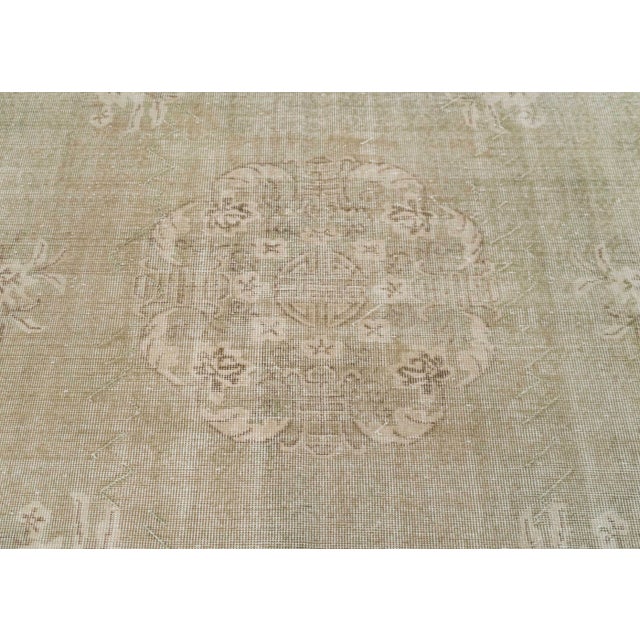 Turkish Vintage Rug 6'9" x 10'2" #21323 For Sale - Image 4 of 8