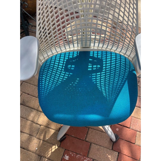 Contemporary Herman Miller Sayl Chair Berry Blue For Sale - Image 3 of 12