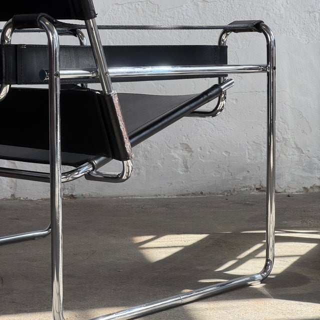 Wassily Chair by Marcel Breuer for Knoll, 1990 For Sale - Image 11 of 14