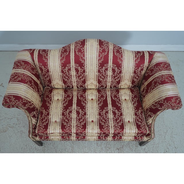 English Kittinger Colonial Williamsburg Wa - 1055 Mahogany Camelback Sofa Loveseat For Sale - Image 3 of 18