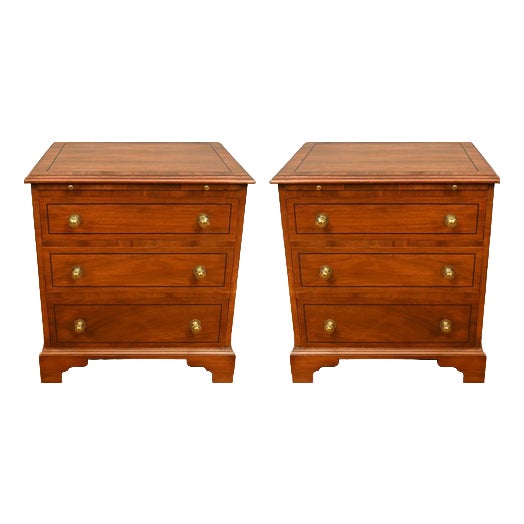 Georgian Revival Nightstands in Mahogany, Set of 2 For Sale