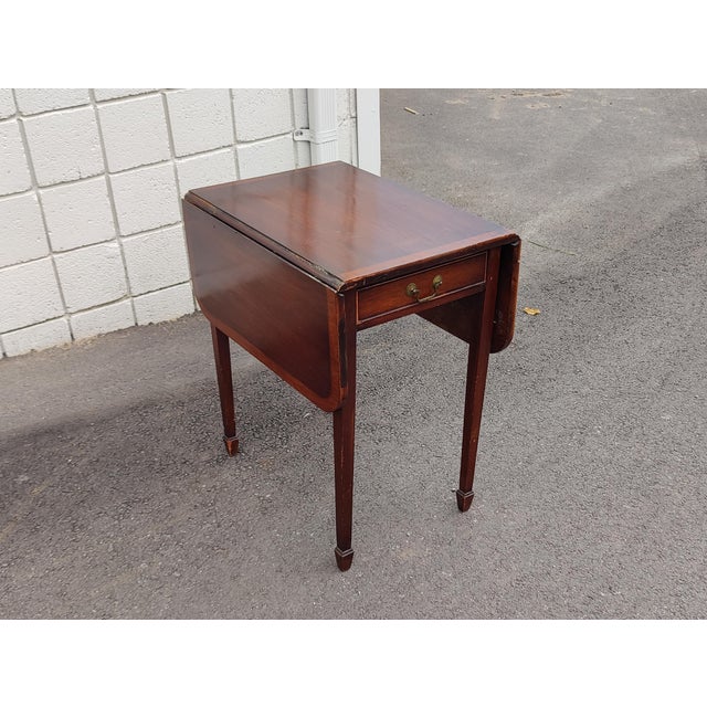 1960s Brandt Vintage Federal Style Banded Mahogany Drop-Leaf Pembroke Side Table For Sale - Image 10 of 11