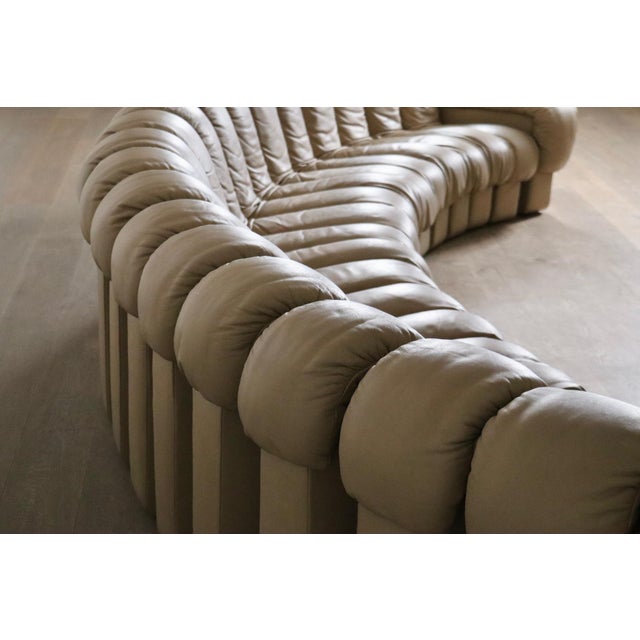 Beautiful early de Sede DS-600 “Non-Stop” sectional sofa by Heinz Ulrich, Ueli Berger and Eleonore Peduzzi-Riva in...