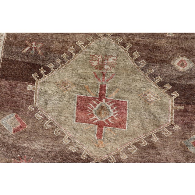 Early 20th Century Vintage Turkish Kars Tribal Rug in Earthy Tones With Reds For Sale - Image 5 of 11