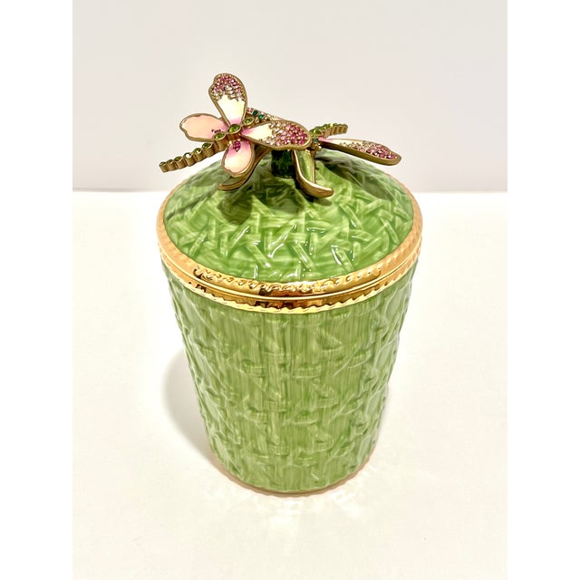 Green 1990s Jay Strongwater Ivy Dragonfly Candle in Celadon Porcelain, 14k Gold, and Swarovski Crystals For Sale - Image 8 of 8