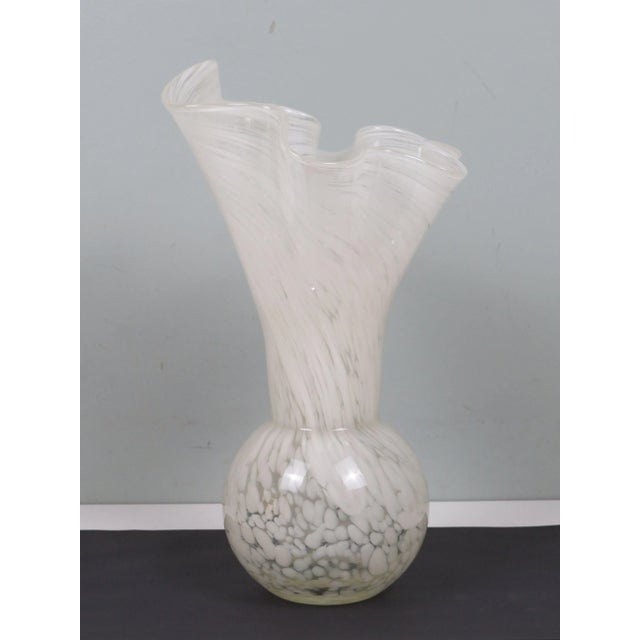 White Hand-Blown Murano Glass Vase, Italy, 1970s For Sale - Image 10 of 10