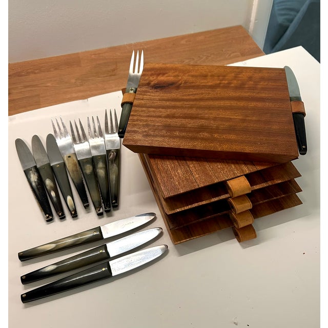 Vintage rare Carl Auböck teak picnic/snack boards with original horn utensils, made in Austria circa 1950s/1960s. This lot...