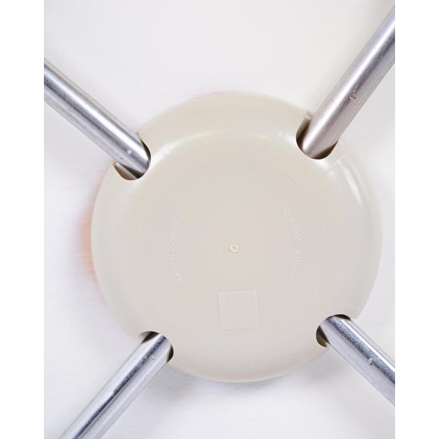 Series 7 Chairs in White Lacquered Veneer with Chrome Frame by Arne Jacobsen for Fritz Hansen, 1988, Set of 6 For Sale - Image 12 of 13