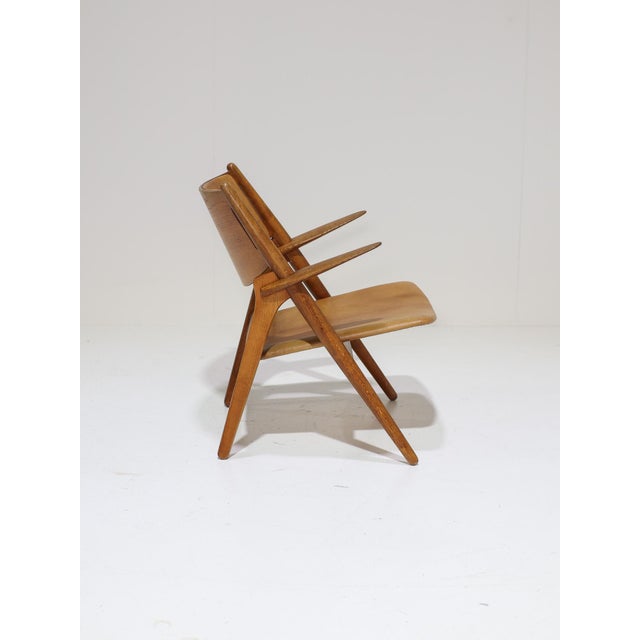 CH28 Lounge Chair in Oak and Cognac Leather by Hans J. Wegner, Denmark, 1950s For Sale - Image 6 of 17