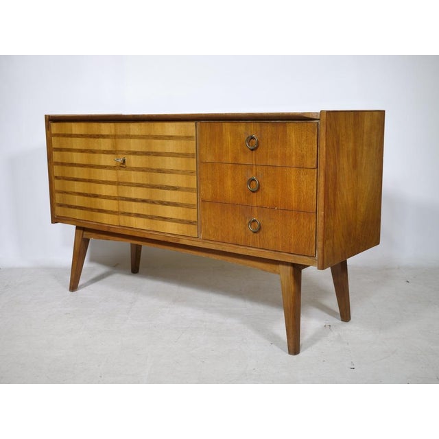 1960s Mid-Century Modern Sideboard in Walnut, 1960s For Sale - Image 5 of 11