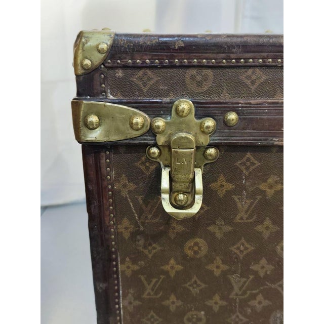 Antique Trunk from Louis Vuitton, 1905 For Sale - Image 6 of 16