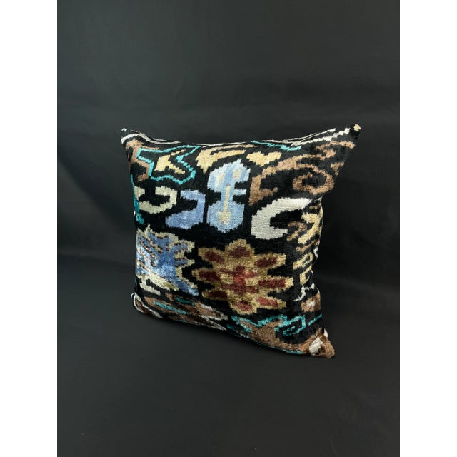 Introducing a stunning Turkish velvet ikat pillowcase, expertly handwoven from the finest silk and adorned with vibrant...