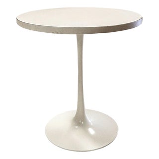 1960s Mid-Century Eero Saarinen Style Tulip Formica & Aluminum Side Table Attributed to Knoll For Sale