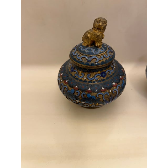 Chinoiserie Pair of Antique Handmade Chinese Foo Dog Enamel Champleve Cloisonné Ginger Jars For Sale - Image 3 of 12