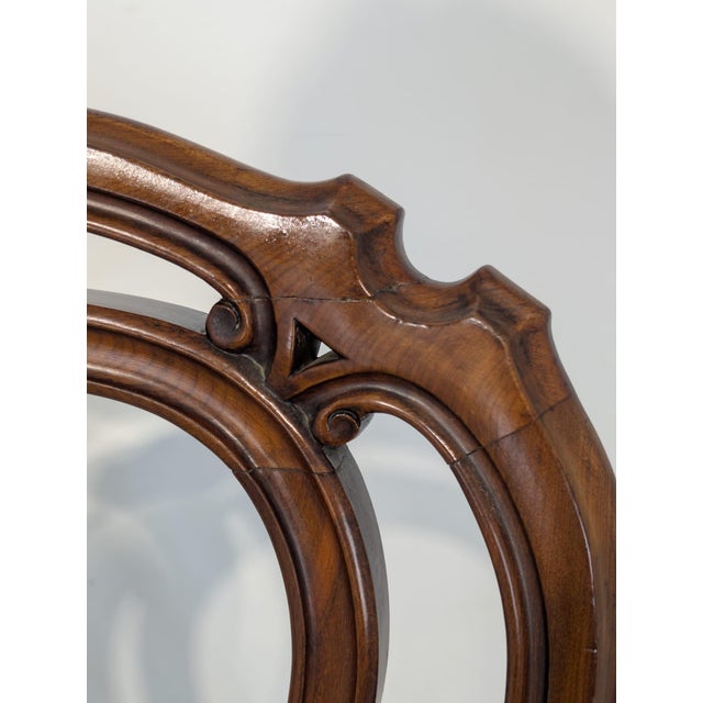 Louis Philippe Medallion Chair in Walnut Wood, 1960 For Sale - Image 11 of 16