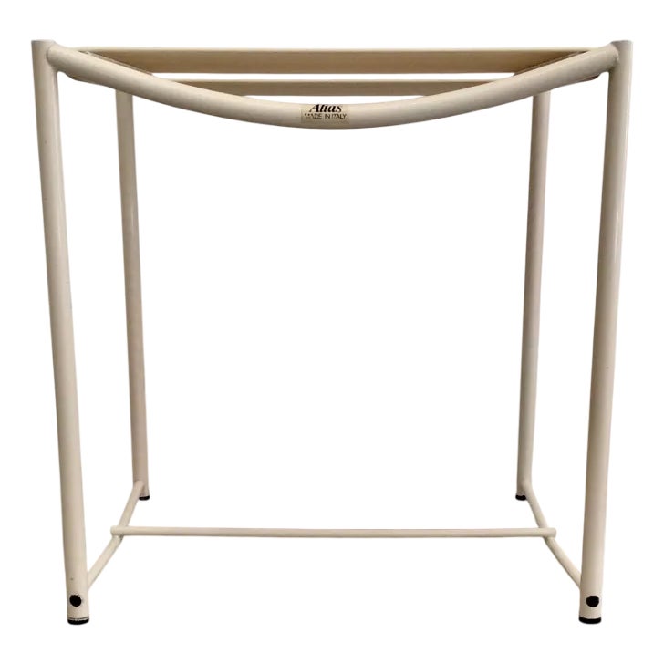 White Spaghetti Stool
