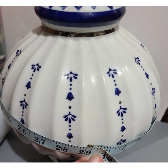 Chinese Vintage MCM 1990s Floral Design Blue and White Vase, Handmade Chinese Porcelain Flower Vase For Sale - Image 3 of 6
