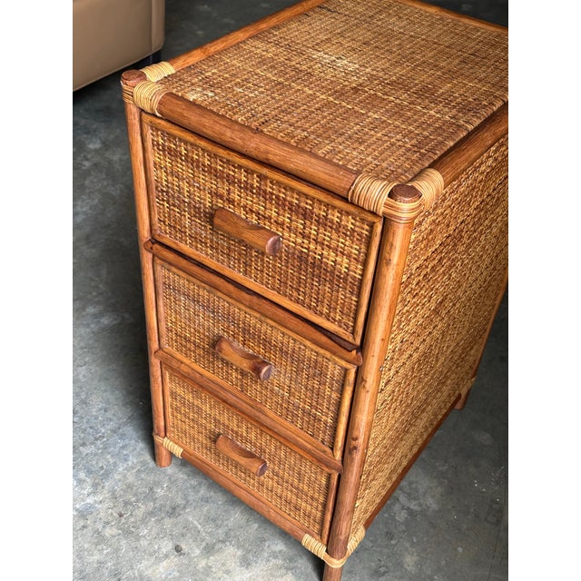 1980s Bamboo and Cane British Colonial Style Small Chest For Sale In Philadelphia - Image 6 of 9