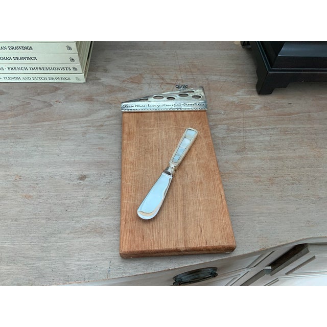 1990s Petite Wood and Pewter Cheese Board With Mouse & Cheese Knife- 2 Pieces For Sale - Image 13 of 13
