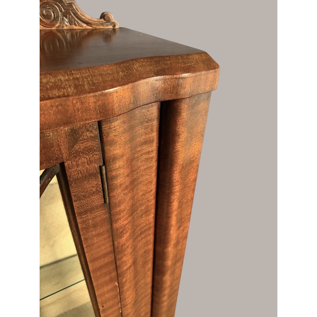 Wood English Art Deco Display Cabinet in Figured Walnut, 1930 For Sale - Image 7 of 11