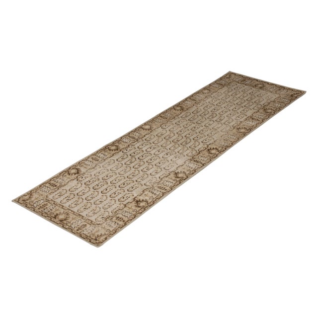 This 6x9 rug design is an exciting new addition to the Homage Collection by Rug & Kilim—an encyclopedia of styles...