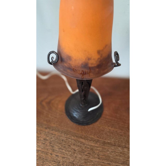 Art Deco 1930s Degué Art Deco Table Lamp Signed French Glass Wrought Iron Orange Accent Light Antique French Lighting For Sale - Image 3 of 15