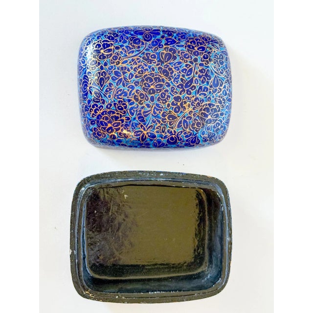 Late 20th Century Late 20th Century Kashmir Lacquered Domed Box With Flowers For Sale - Image 5 of 8
