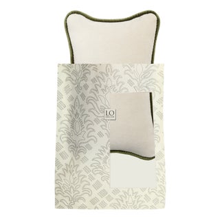 The Gift Micro Cushion in White Velvet with Green Piping by Lorenza Briola for Lo Decor For Sale